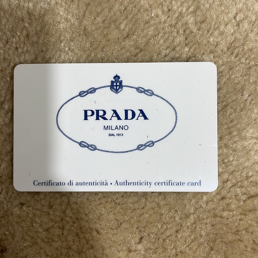 Prada soft calf quilt wallet crossbody - Picture 5 of 5